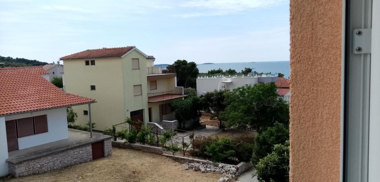 Apartments Bilo Near Primošten Eksteriør billede