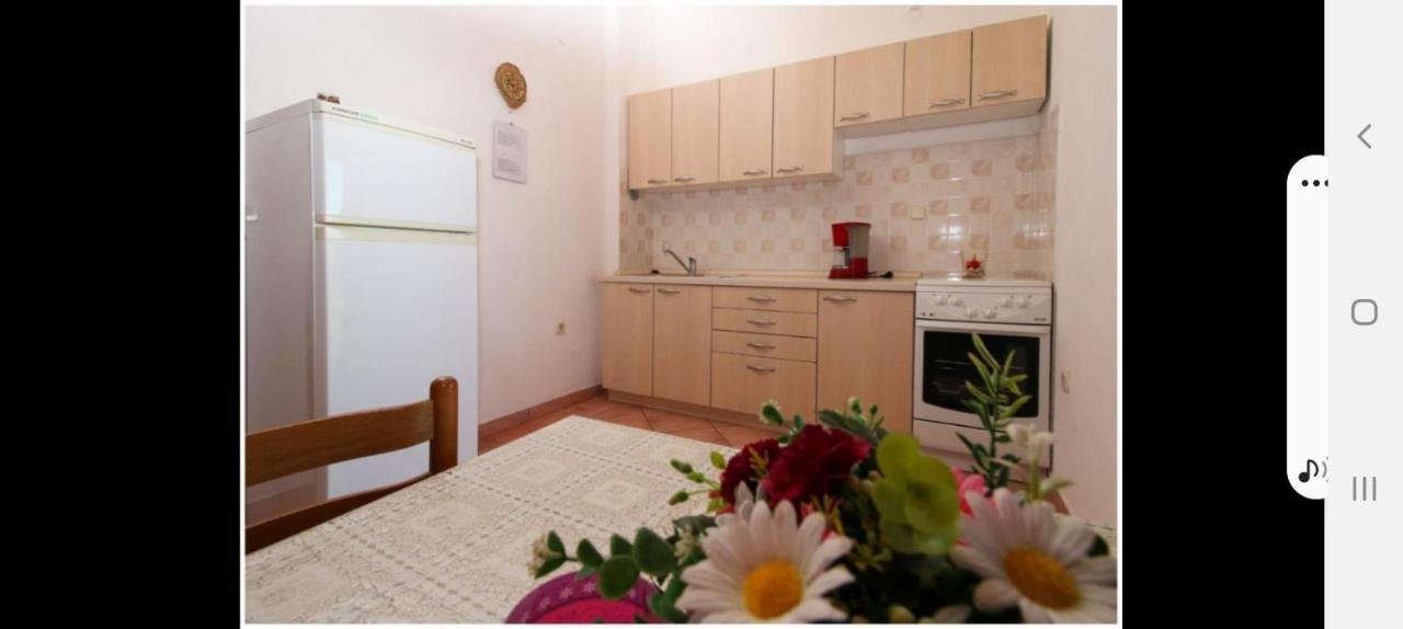 Apartments Bilo Near Primošten Eksteriør billede