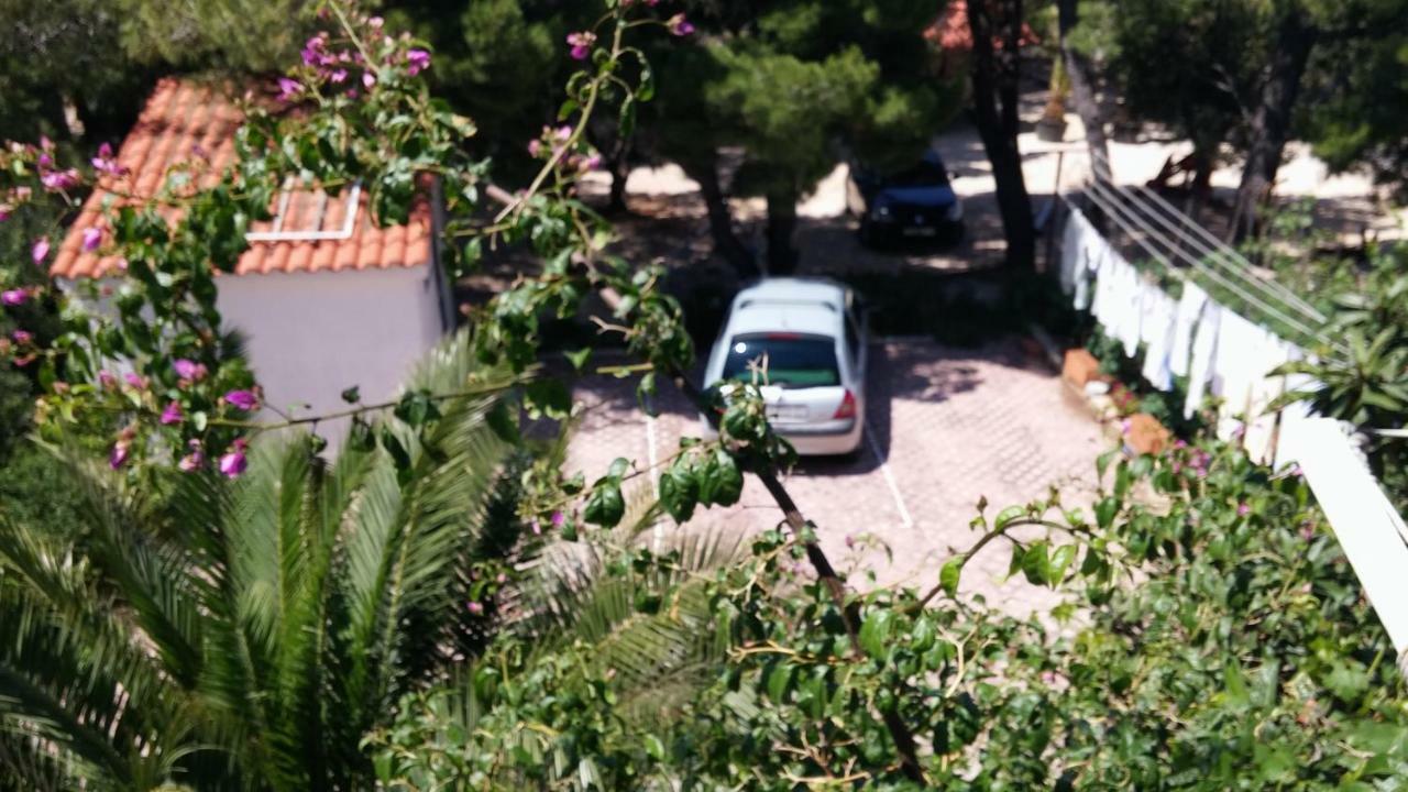 Apartments Bilo Near Primošten Eksteriør billede