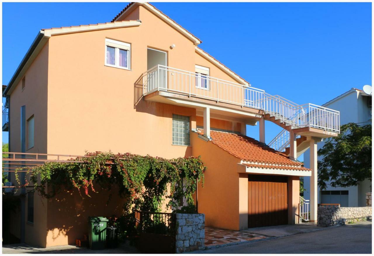Apartments Bilo Near Primošten Eksteriør billede